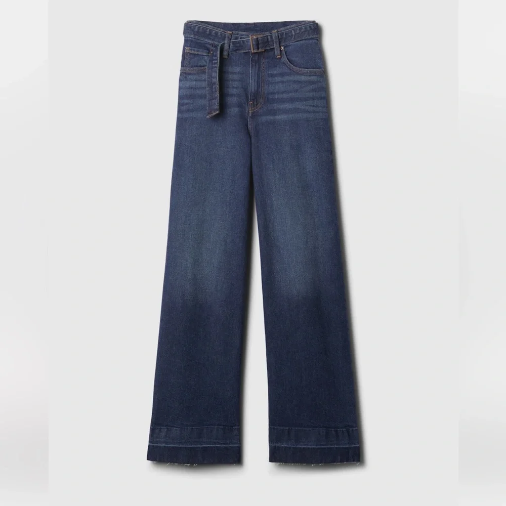 GAP High Rise Stride Belted Wide-Leg Jeans